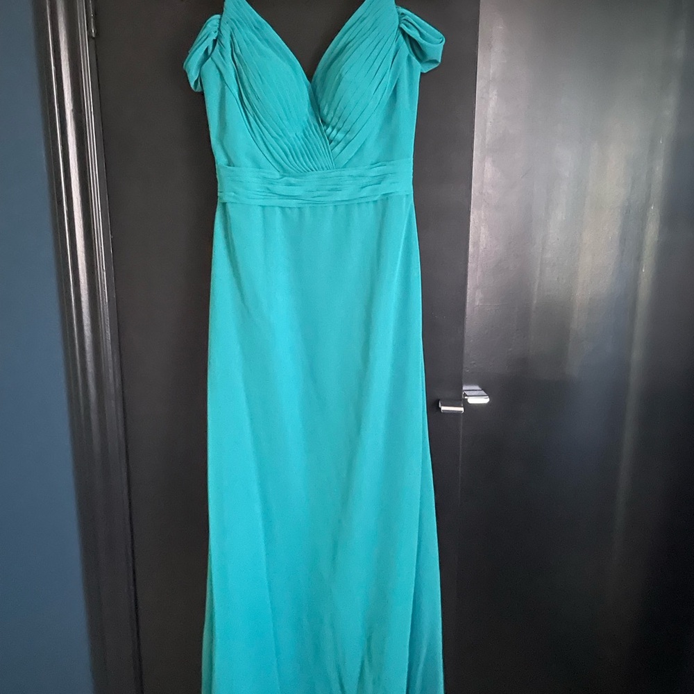 Elegant Teal Evening Gown